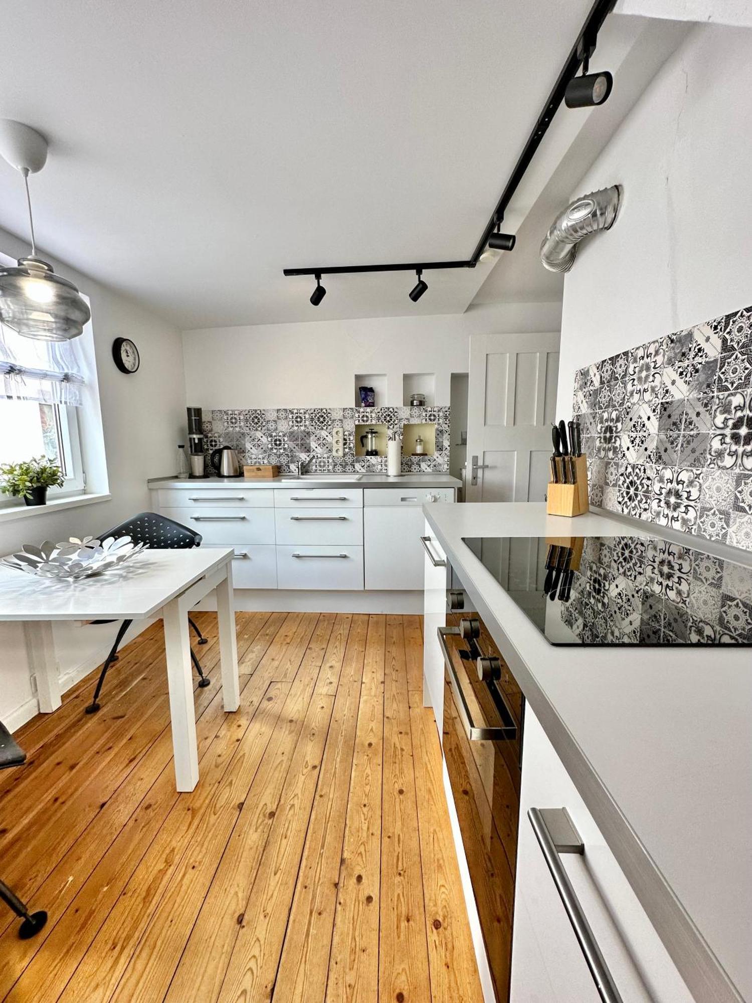 Schoenes City-Apartment Mit 2 Schlafzimmer, Parkplatz, Ruhig Und Hell, D46-Dg โอลเดนบวร์ก ภายนอก รูปภาพ