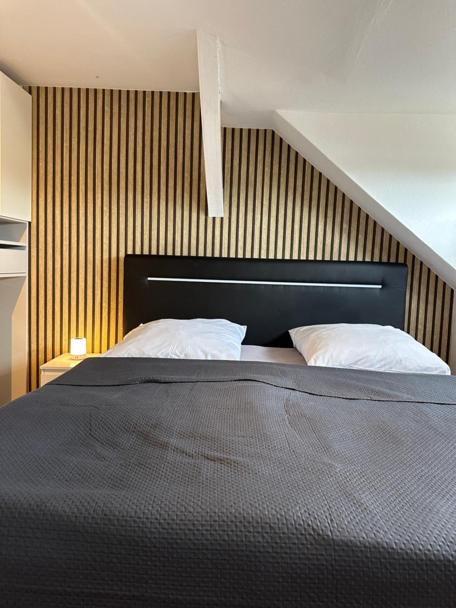 Schoenes City-Apartment Mit 2 Schlafzimmer, Parkplatz, Ruhig Und Hell, D46-Dg โอลเดนบวร์ก ภายนอก รูปภาพ