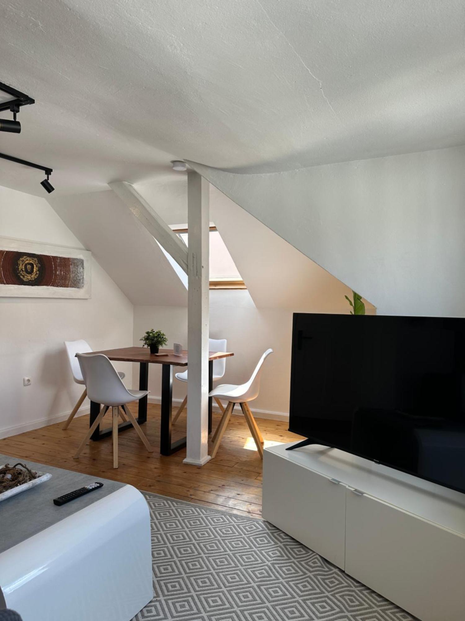 Schoenes City-Apartment Mit 2 Schlafzimmer, Parkplatz, Ruhig Und Hell, D46-Dg โอลเดนบวร์ก ภายนอก รูปภาพ