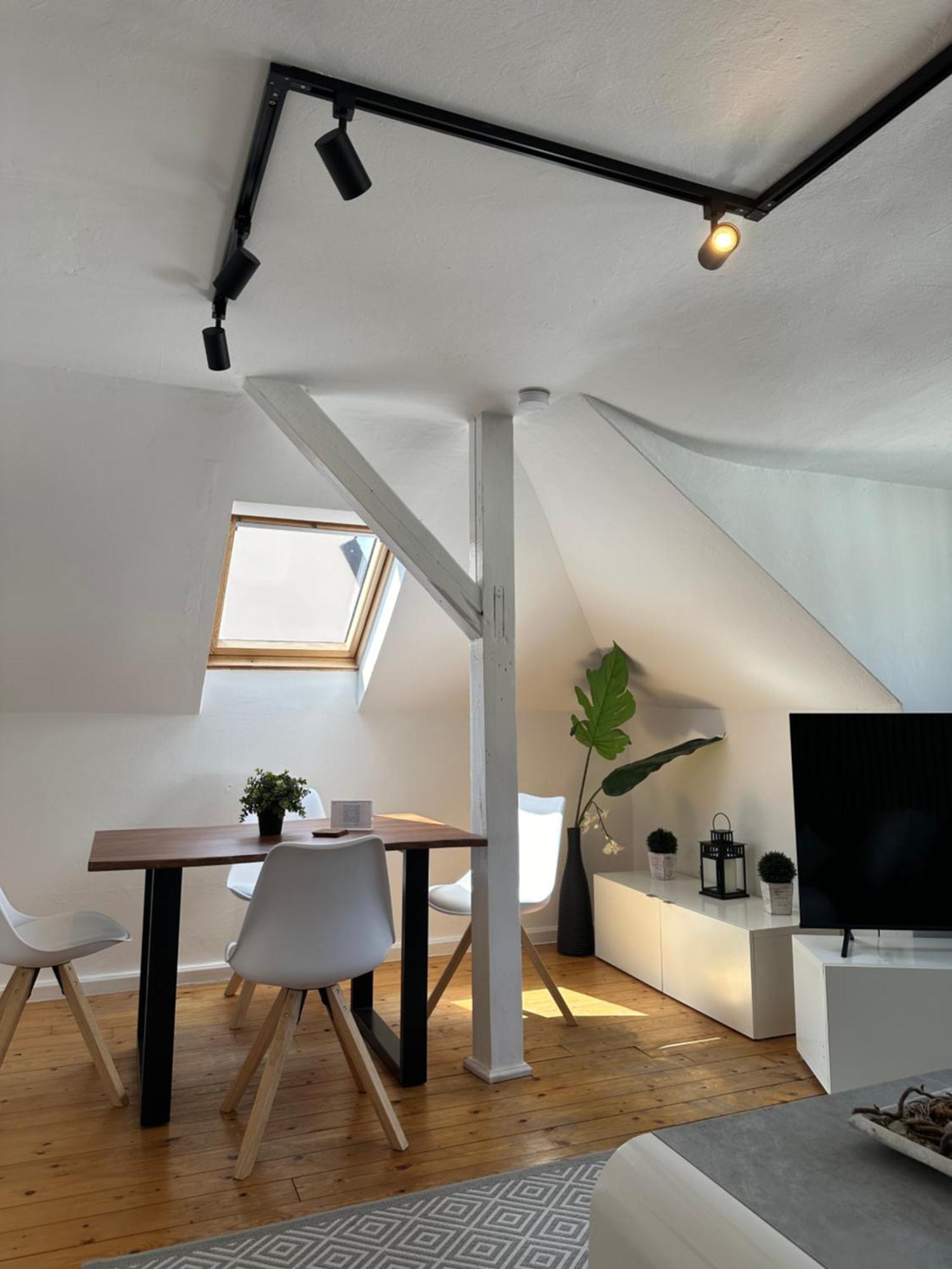 Schoenes City-Apartment Mit 2 Schlafzimmer, Parkplatz, Ruhig Und Hell, D46-Dg โอลเดนบวร์ก ภายนอก รูปภาพ
